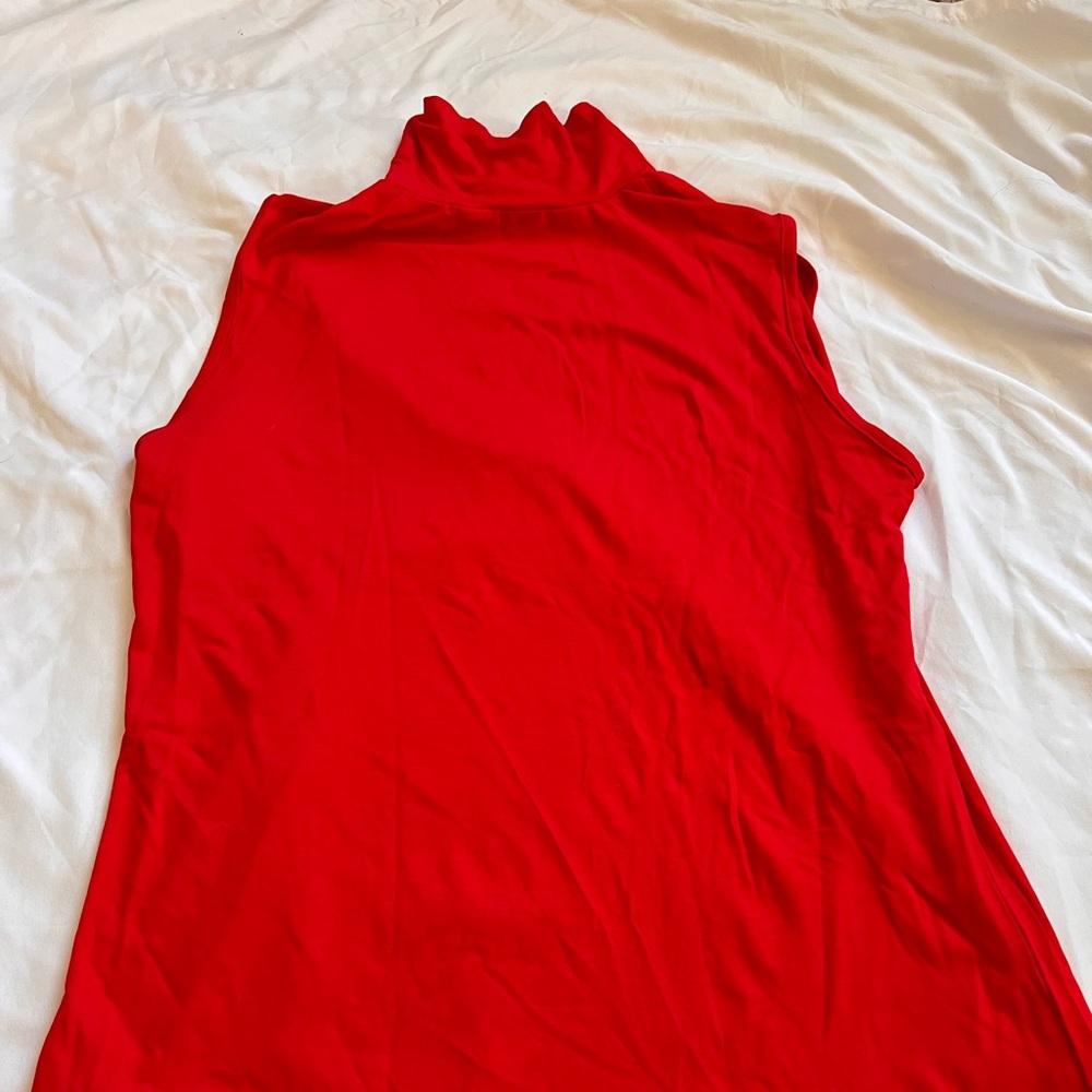 Red Sleeveless Turtleneck Top
